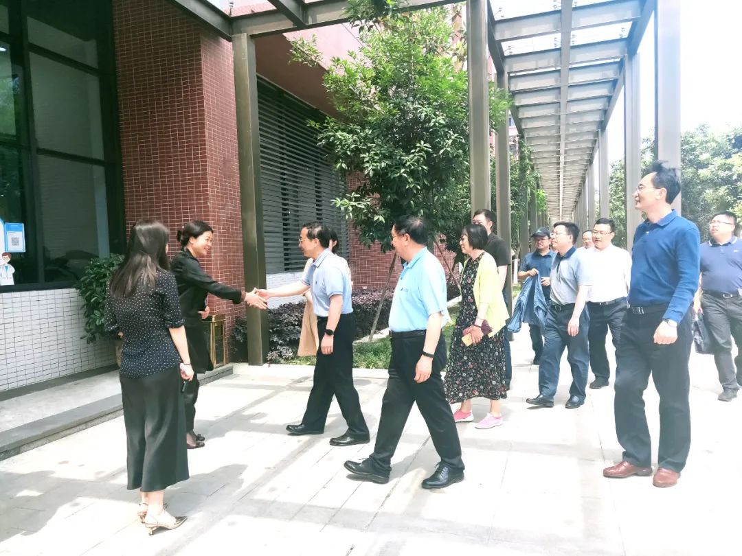 热烈欢迎云南省政府参事厅领导一行莅临我司考察